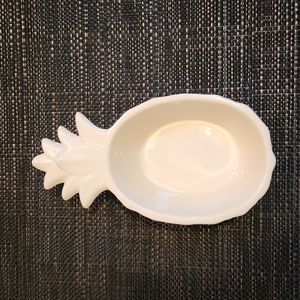 Pineapple soap dish